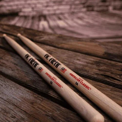 Baqueta Vic-Firth American Classic Hickory