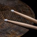 Baqueta Vic Firth American Classic Hickory Ponta Nylon